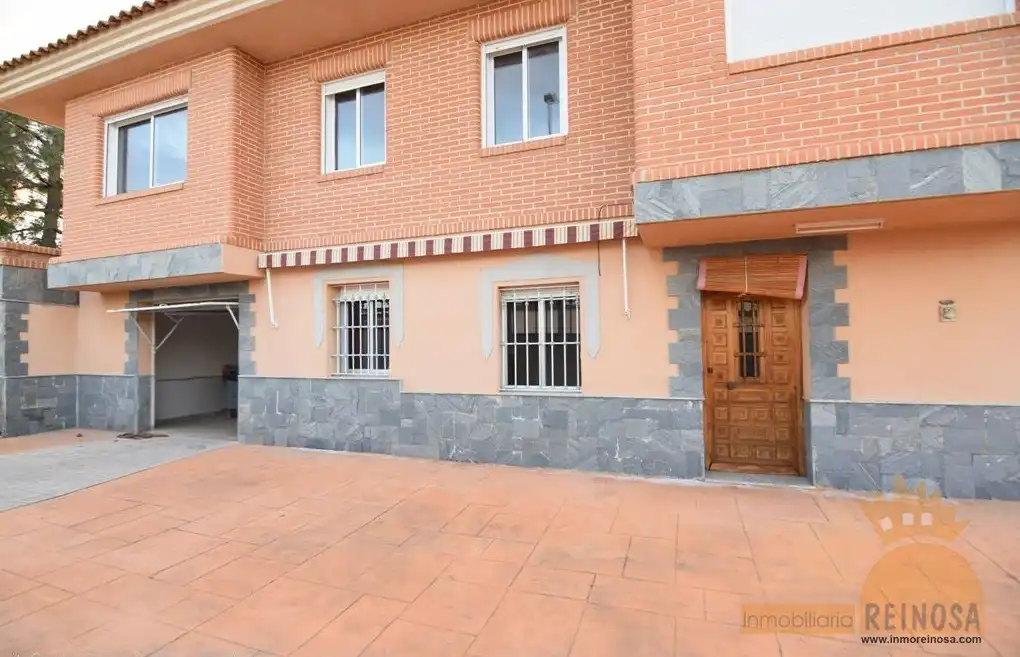 Vista exterior de Casa o xalet en venda en Molina de Segura amb Aire condicionat, Calefacció i Jardí privat