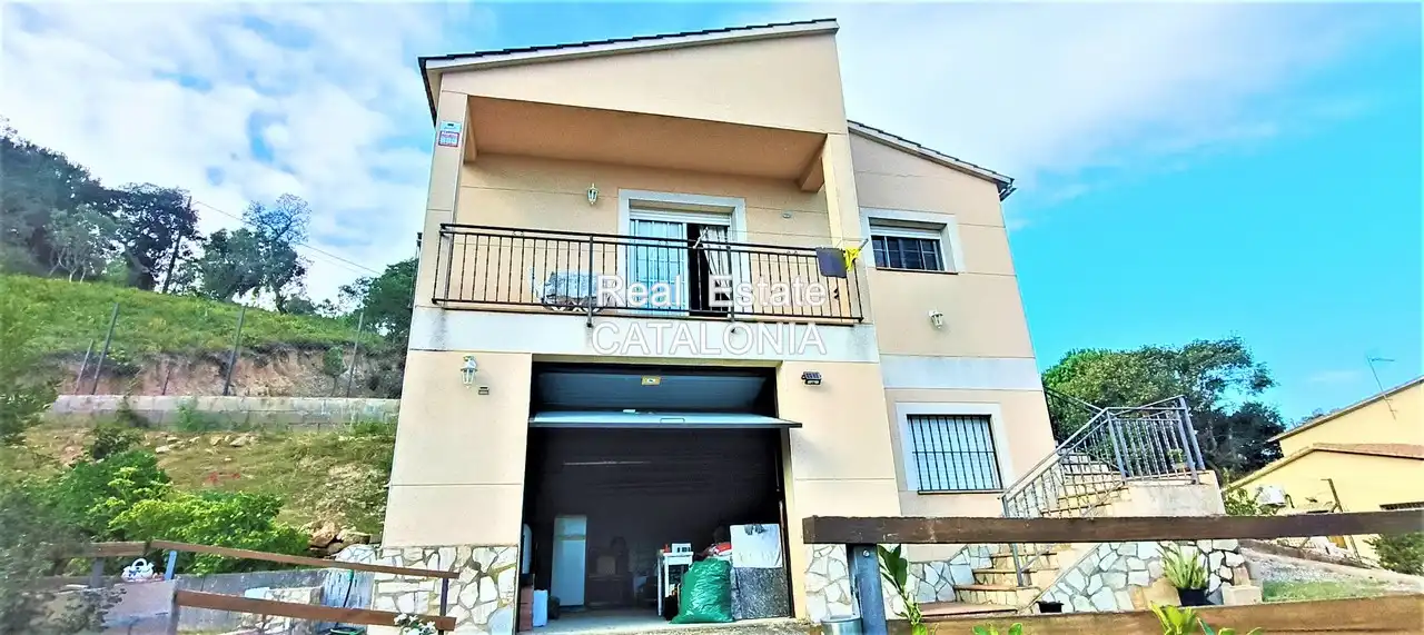 Außenansicht von Haus oder Chalet zum Verkauf in Lloret de Mar mit Heizung, Privatgarten und Terrasse