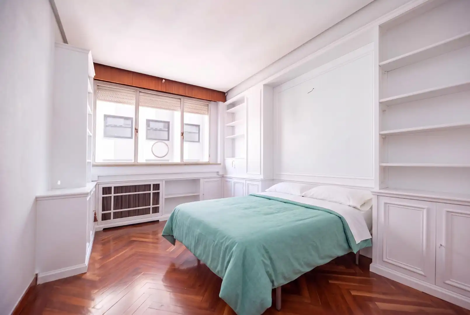 Flat with lift to rent in Calle de Guzmán El Bueno, imagen 6