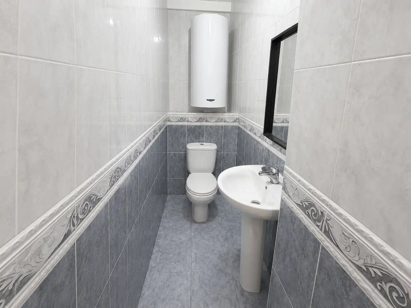 Baño de Ático en venta en Viveiro con Calefacción, Terraza y Trastero