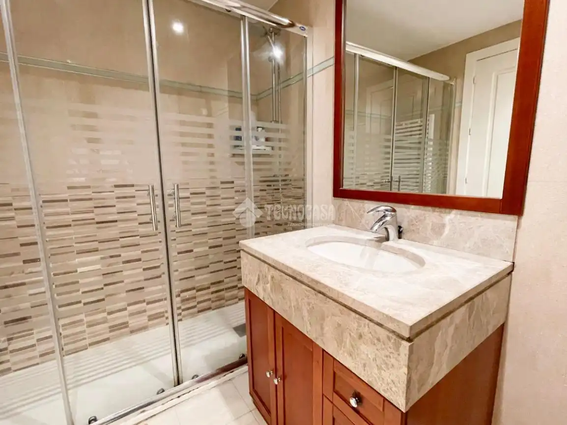 Baño de Piso en venta en Madrid con Aire acondicionado, Calefacción y Parquet