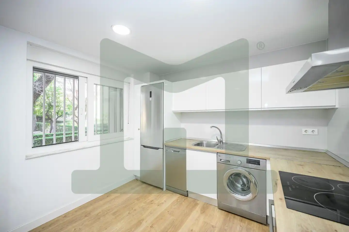 Cocina de Piso en venta en Madrid con Calefacción, Parquet y Amueblado