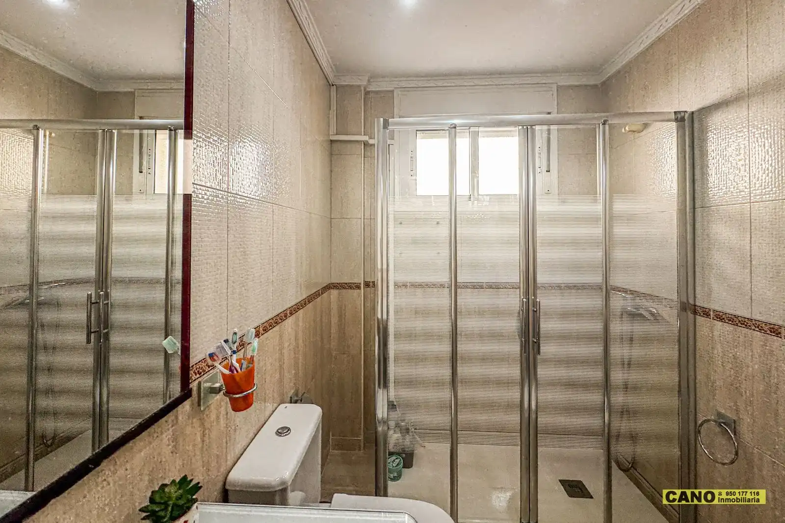 Baño de Piso en venta en Roquetas de Mar con Aire acondicionado, Calefacción y Terraza