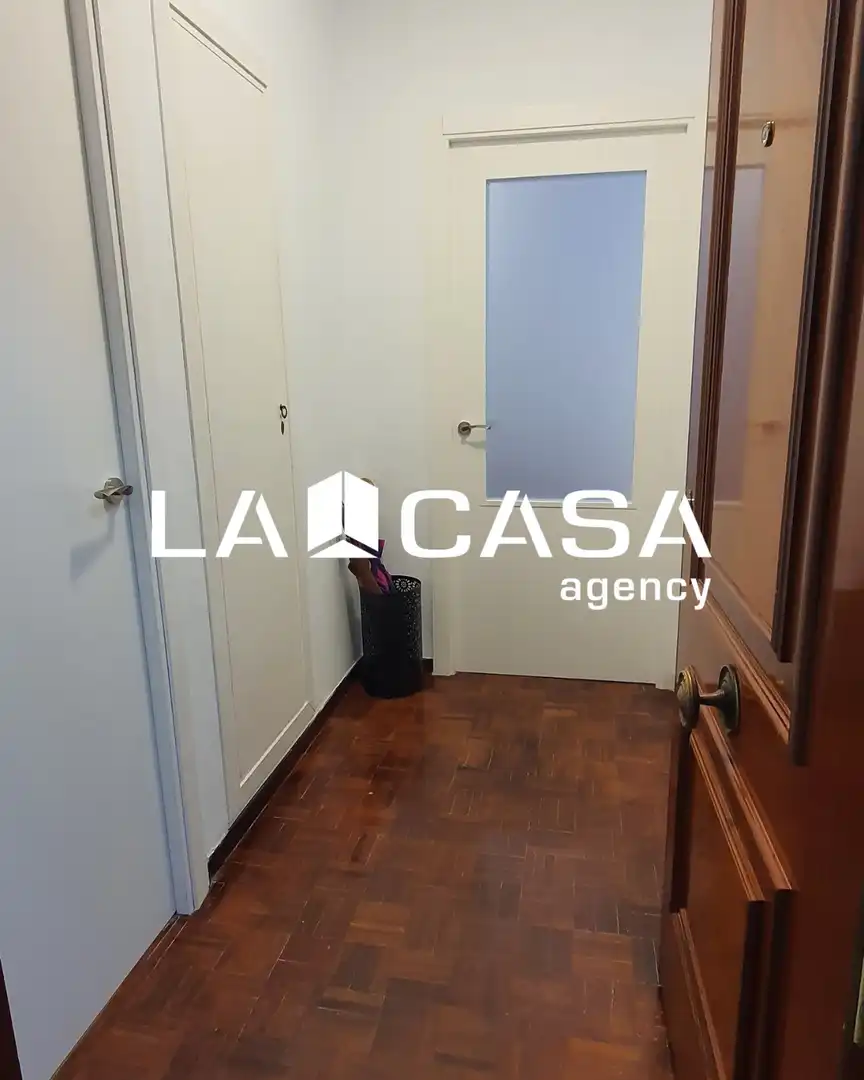 Flat for sale in Sevilla  with Terrace and Storage room