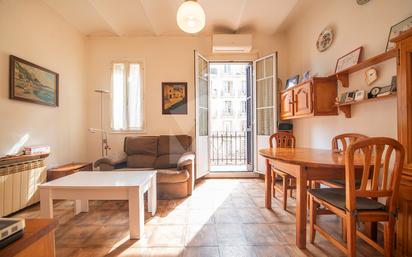 Exterior view of Flat for sale in  Barcelona Capital  with Air Conditioner, Heating and Balcony