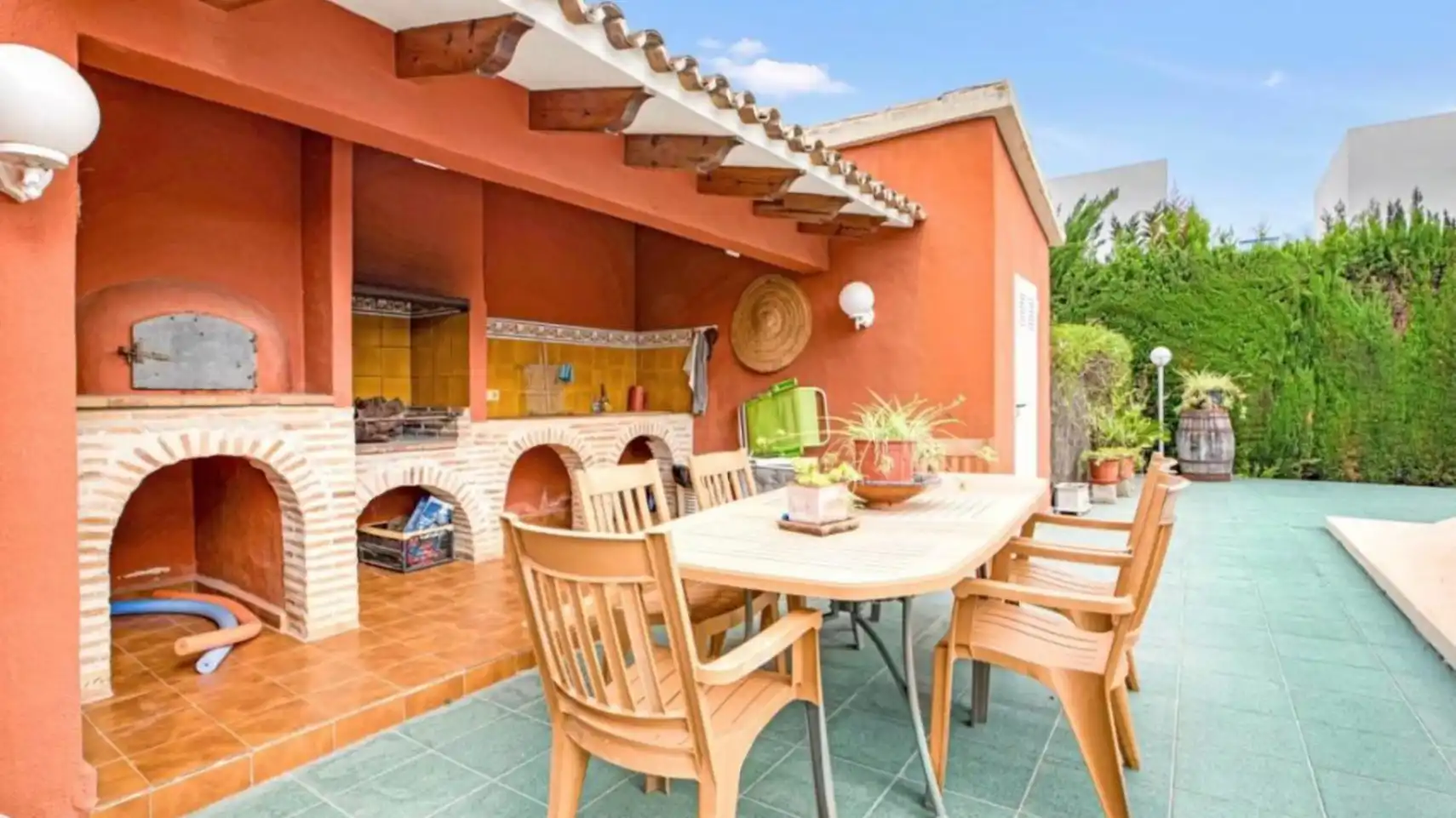 Terrasse von Haus oder Chalet zum Verkauf in Dénia mit Klimaanlage, Heizung und Privatgarten