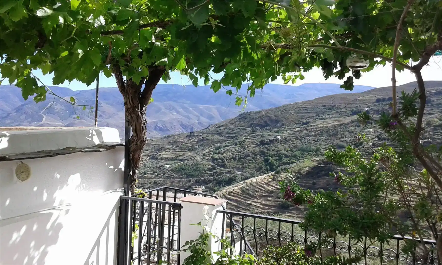 Vista exterior de Planta baixa en venda en Ohanes amb Aire condicionat i Balcó