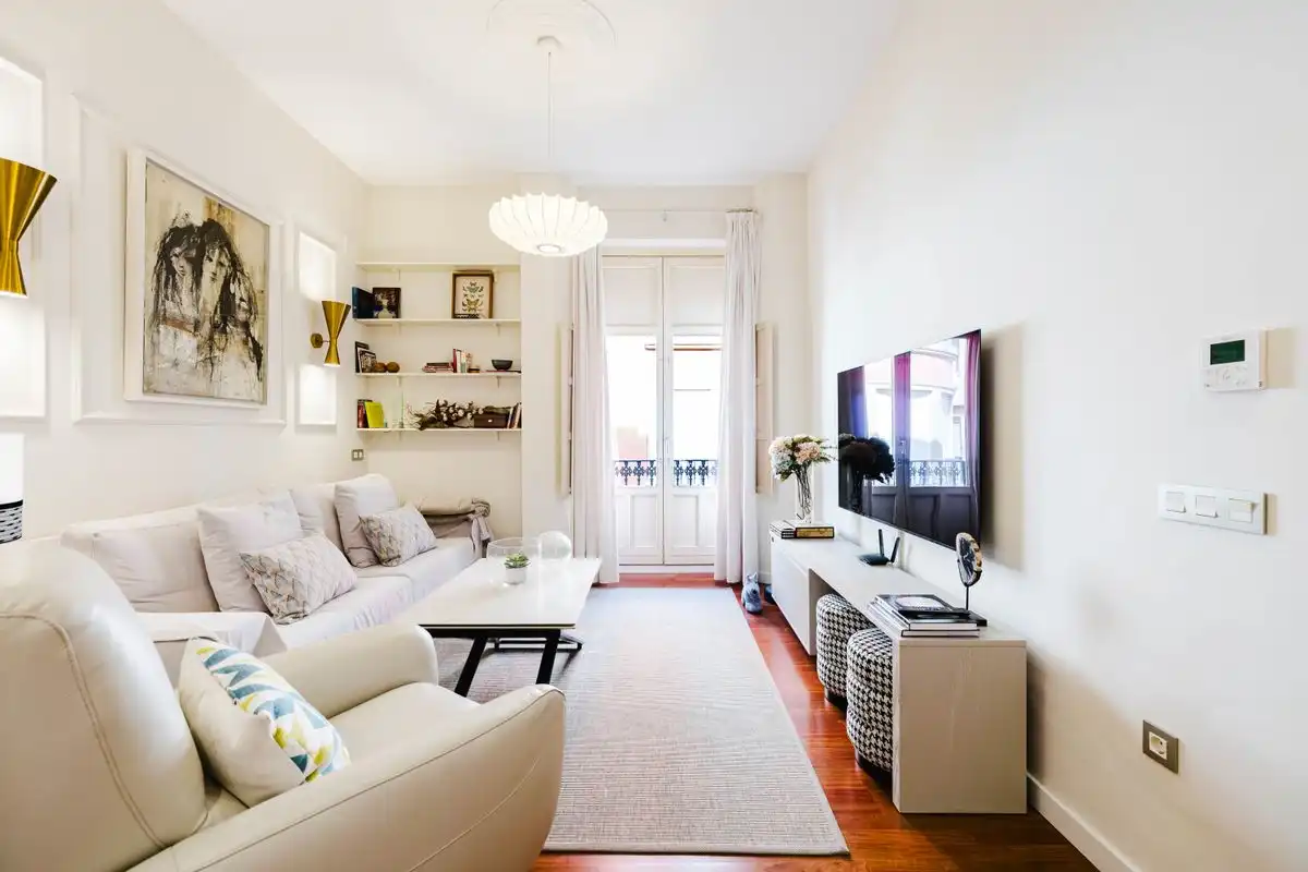 Flat with terrace for sale in Calle Cárcer