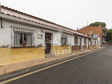 Adossat amb jardí en venda a Meco pueblo