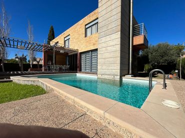 Xalet amb balcó en venda a Orihuela Costa
