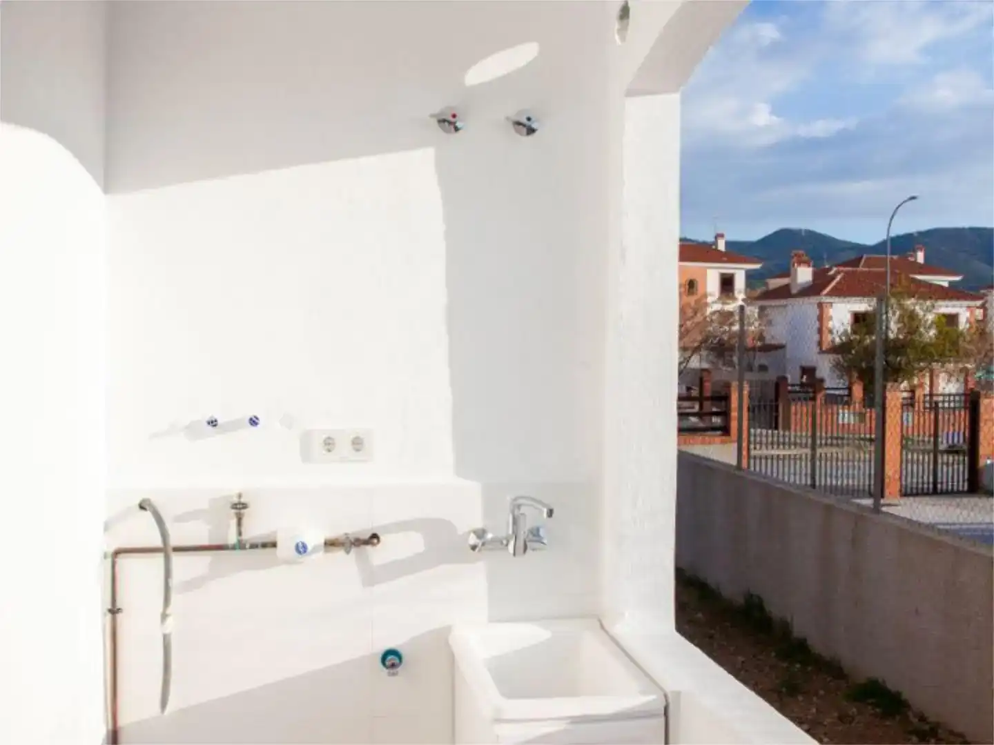 Baño de Piso en venta en Villa de Otura con Jardín privado