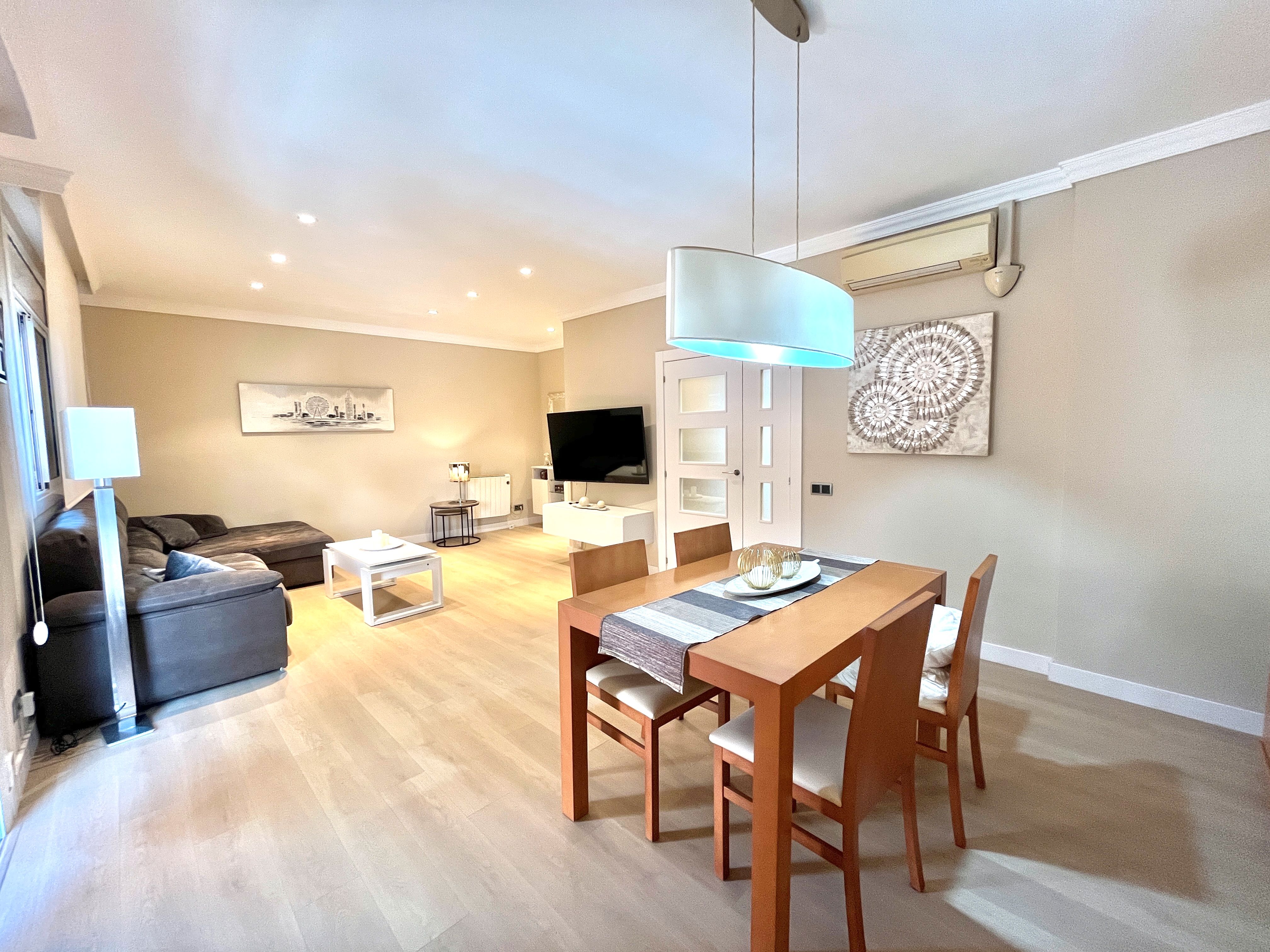 Living room of Flat for sale in Viladecans  with Air Conditioner, Heating and Parquet flooring