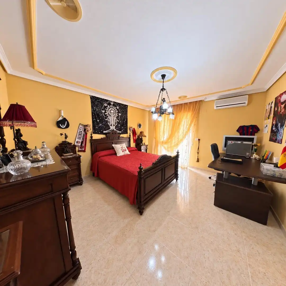 Habitación de Casa adosada en venta en Escandinavia - Cautivador