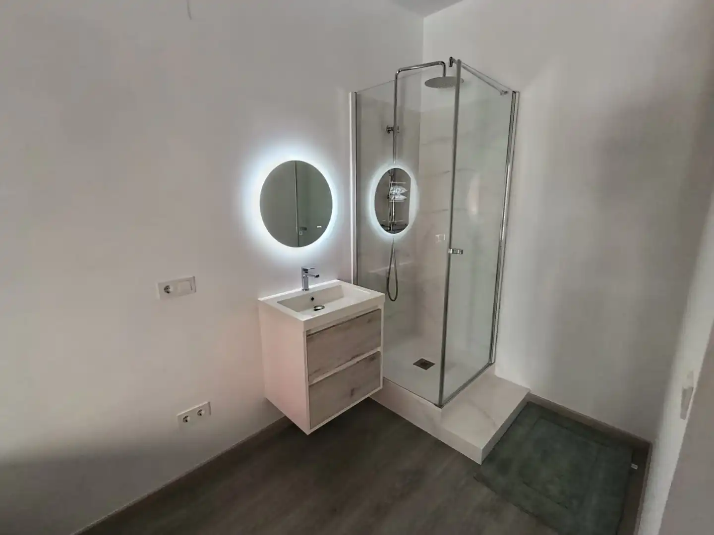 Baño de Piso en venta en Godella con Balcón