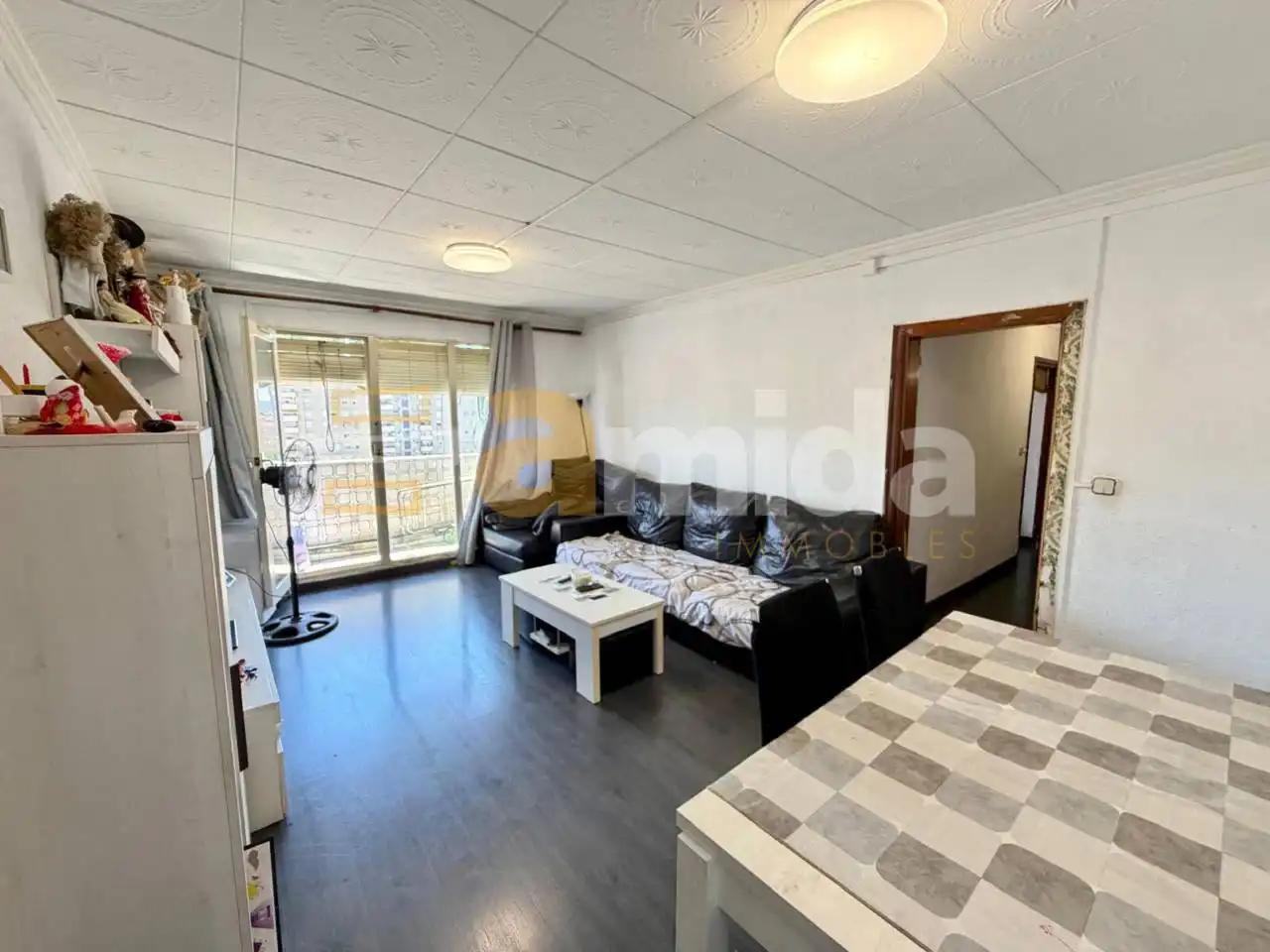 Sala de estar de Piso en venta en Sabadell con Parquet y Balcón