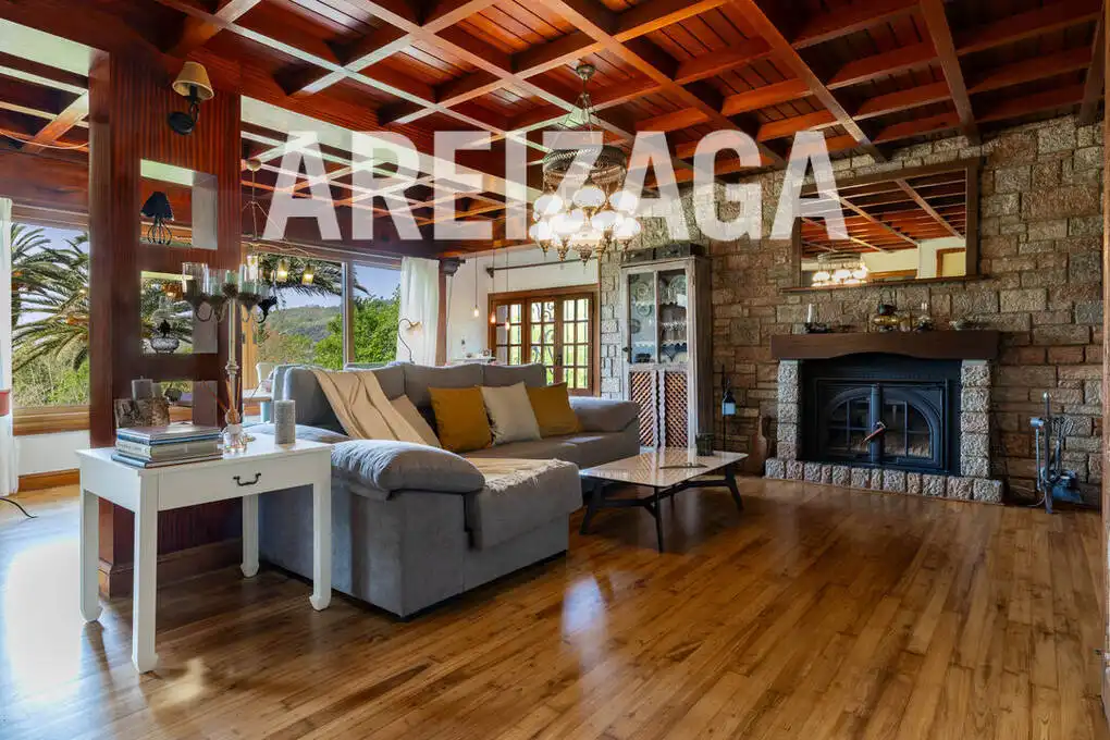 Sala de estar de Casa o chalet en venta en Errenteria con Calefacción, Terraza y Piscina