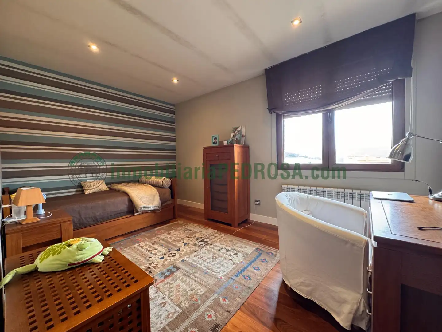Habitación de Casa o chalet en venta en Pontevedra Capital  con Calefacción, Jardín privado y Terraza