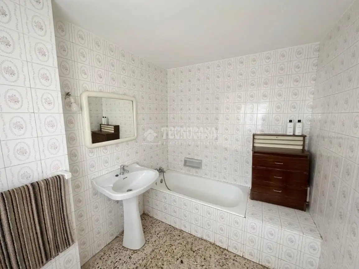 Baño de Piso en venta en Zaragoza con Calefacción, Terraza y Balcón