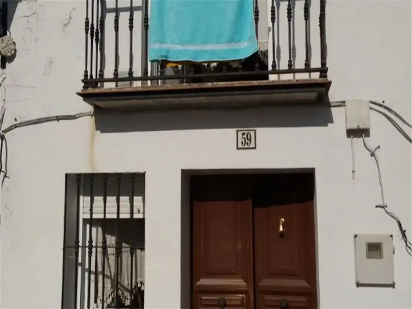 Vista exterior de Casa adosada en venda en Guadalcanal amb Moblat i Balcó