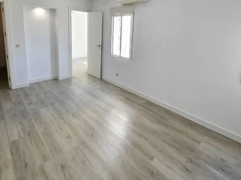 Appartamento con ascensore in affitto a Calle San Isidro Labrador 8, imagen 3