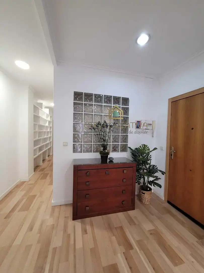Wohnung zum Verkauf in Valencia mit Klimaanlage, Heizung und Möbliert