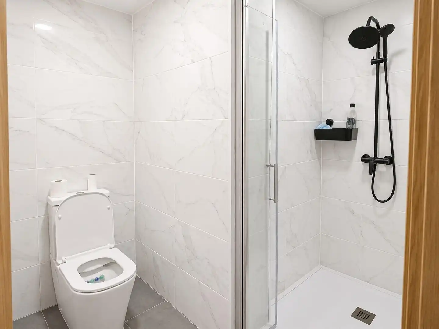 Baño de Piso en venta en Valencia con Aire acondicionado, Calefacción y Amueblado
