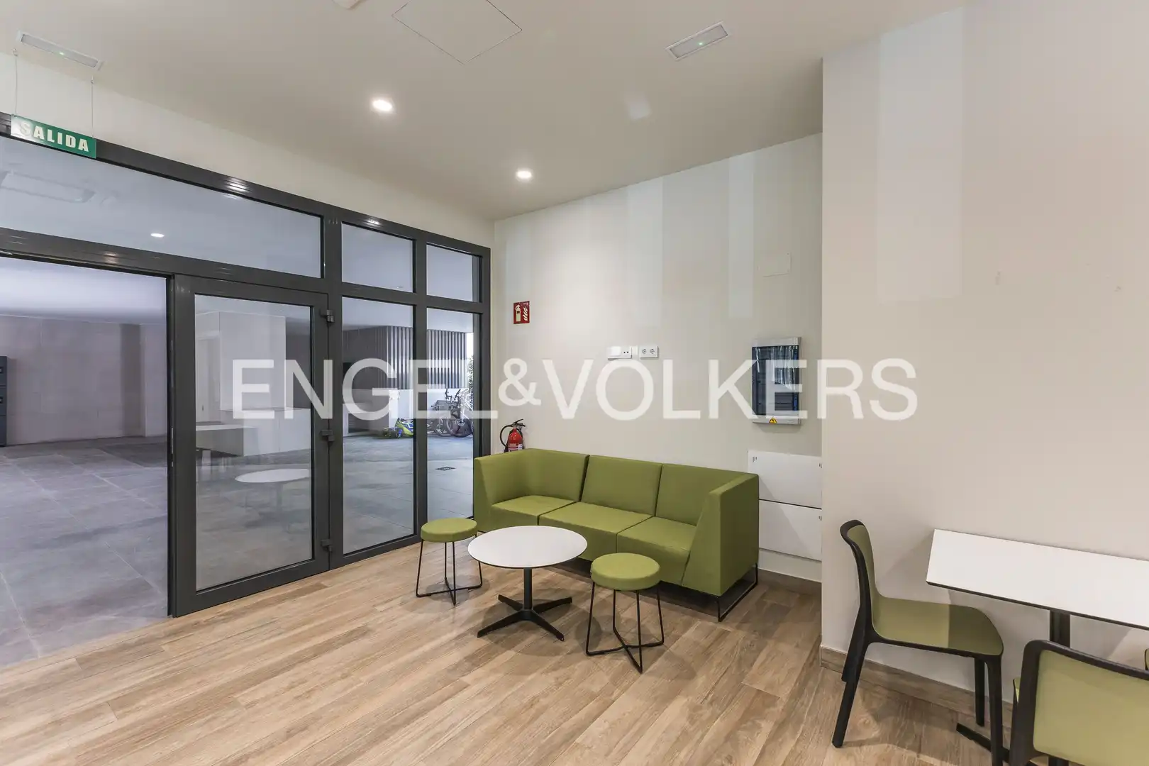 Dúplex en venta en Madrid con Calefacción, Jardín privado y Terraza