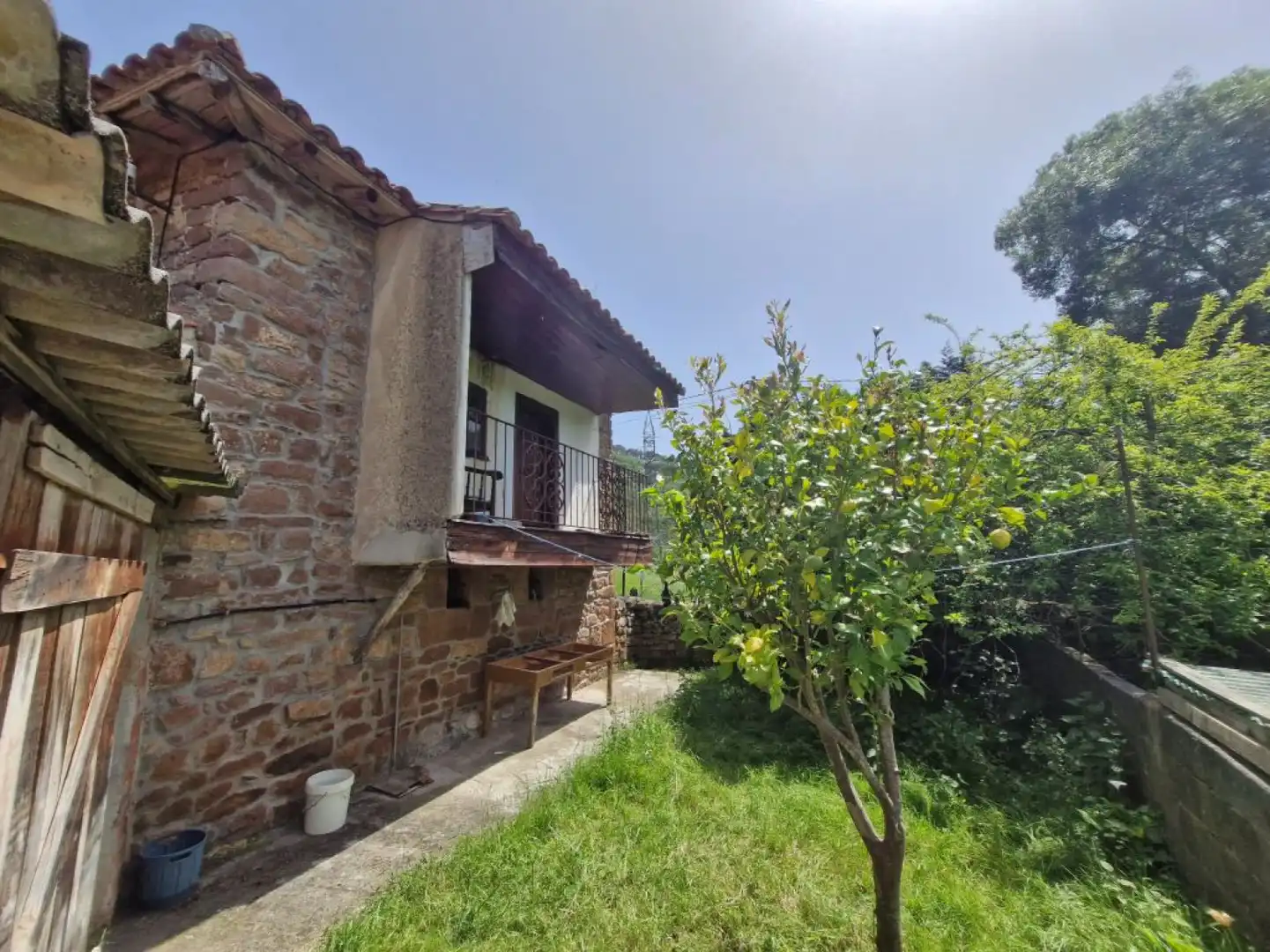 Vista exterior de Casa o chalet en venta en Cieza (Cantabria) con Jardín privado