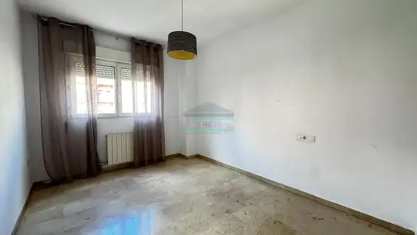 Schlafzimmer von Wohnung zur Miete in Granada mit Klimaanlage, Heizung und Waschmaschine