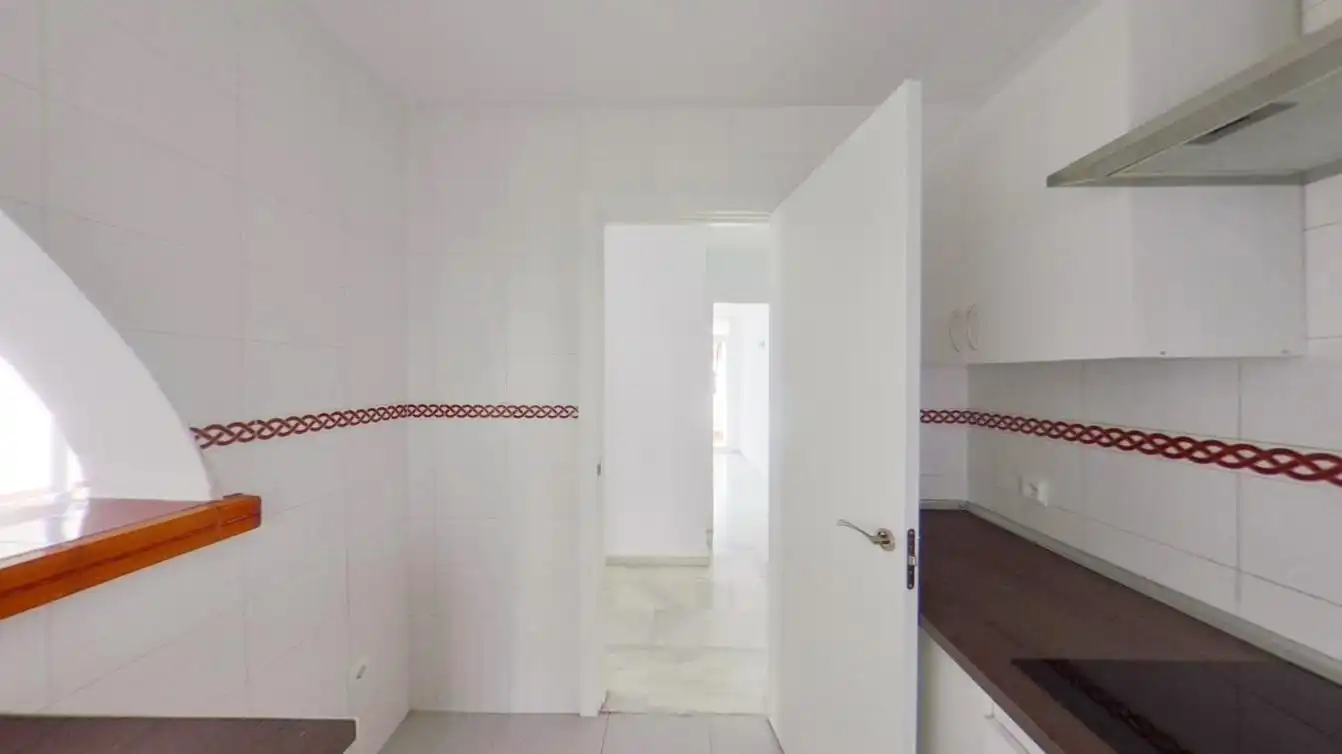 Piso en venta en Av España de Calahonda , Calahonda