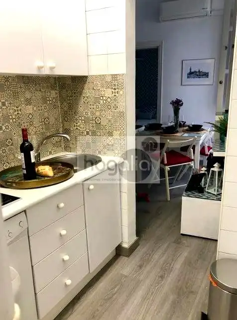 Cuina de Pis de lloguer en Sevilla amb Aire condicionat, Moblat i Balcó