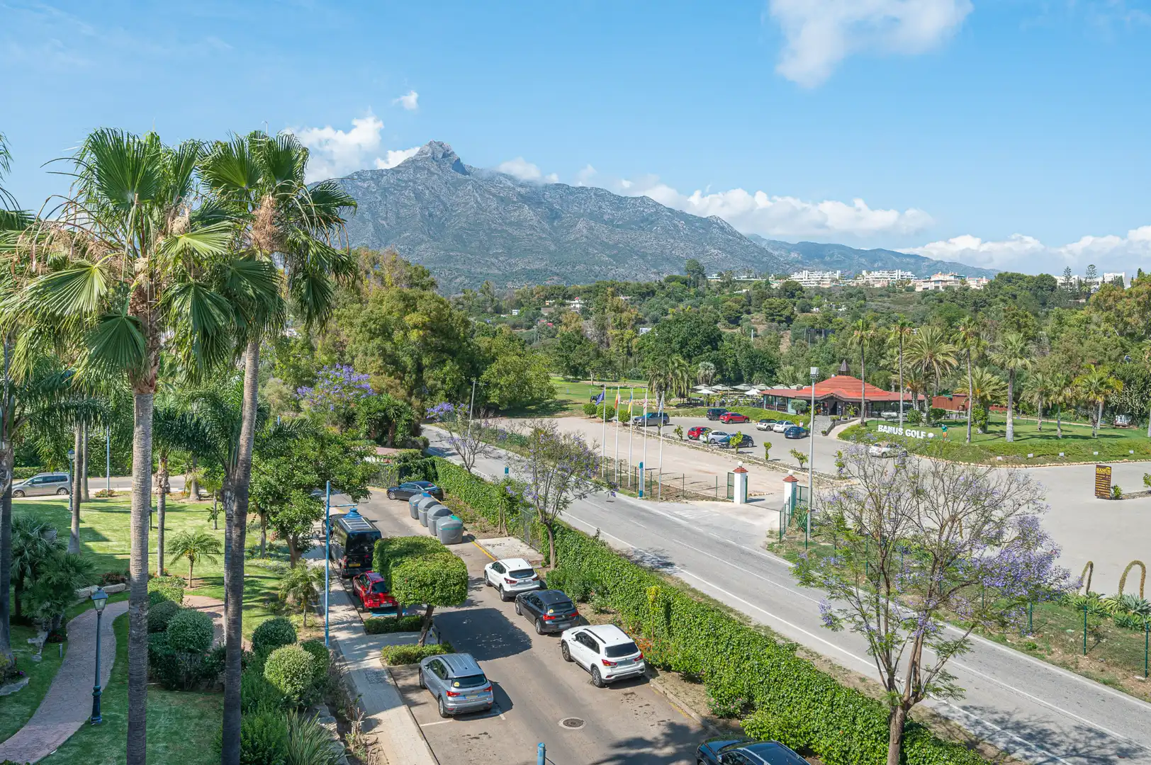 Vista exterior de Pis en venda en Marbella amb Aire condicionat, Calefacció i Terrassa