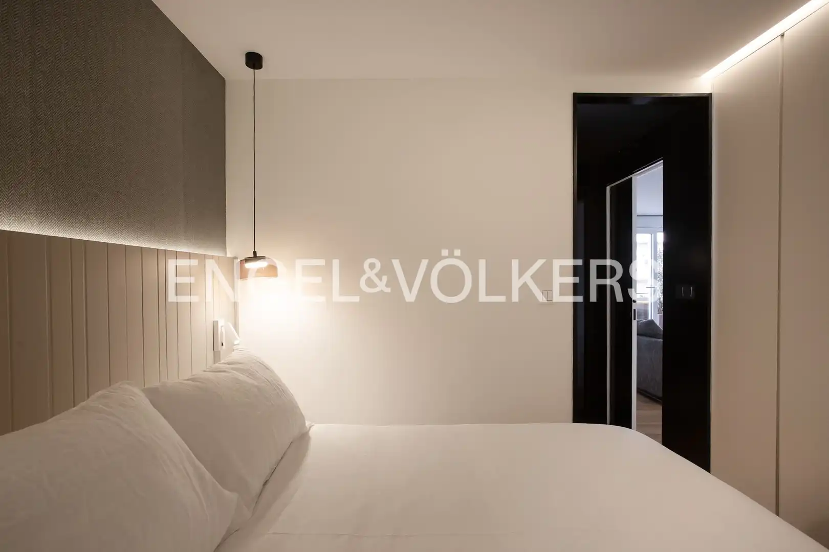 Bedroom of Flat for sale in Bilbao   with Heating, Parquet flooring and Terrace