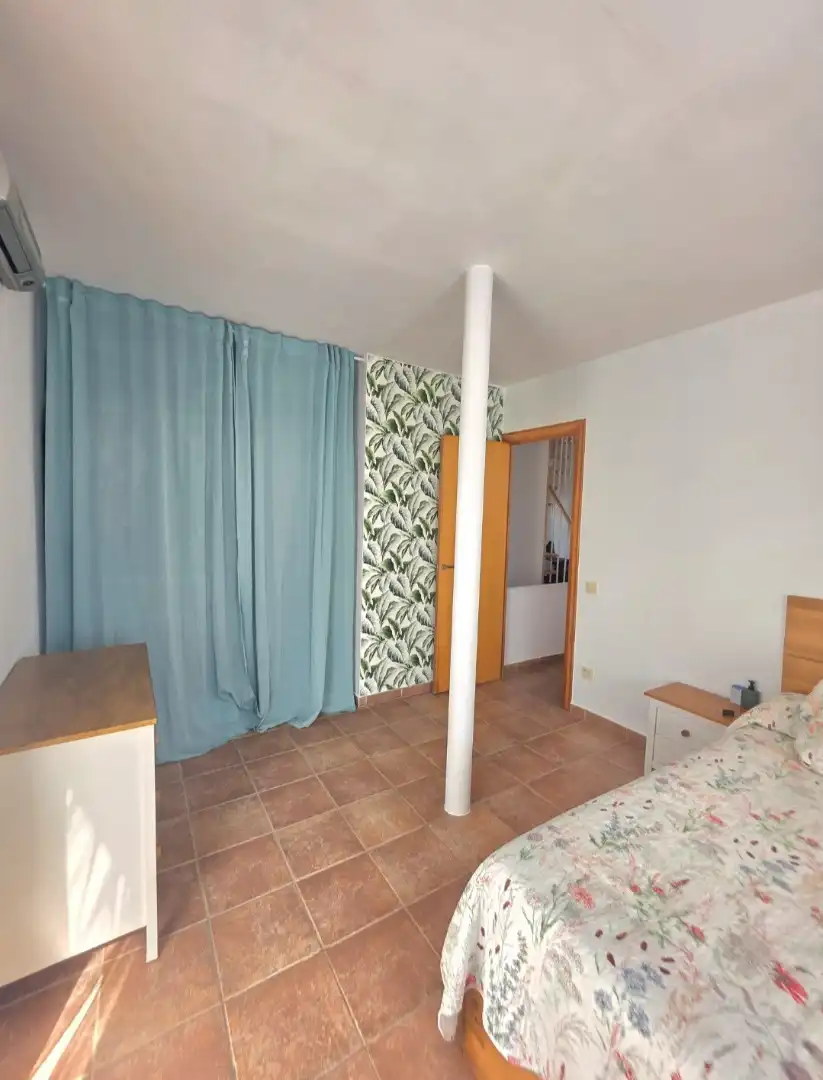 Schlafzimmer von Haus oder Chalet zum Verkauf in Sant Fost de Campsentelles mit Heizung, Privatgarten und Abstellraum