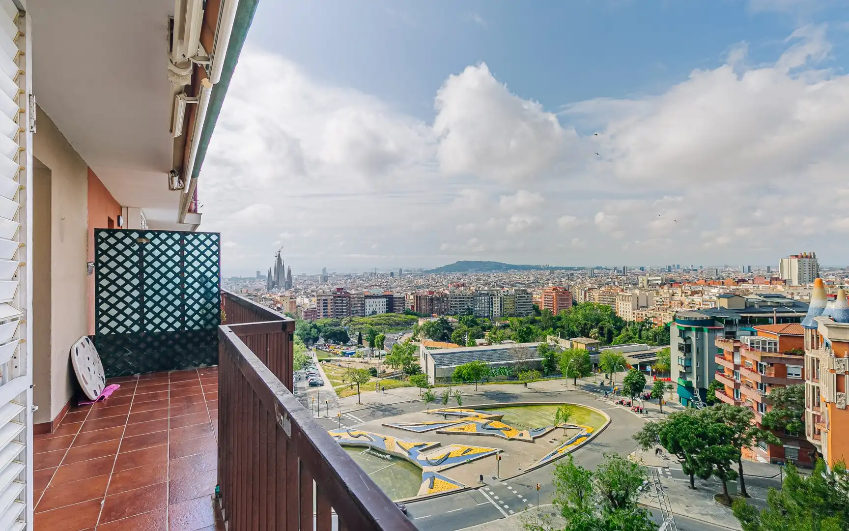 Vista exterior de Piso en venta en  Barcelona Capital con Trastero y Balcón