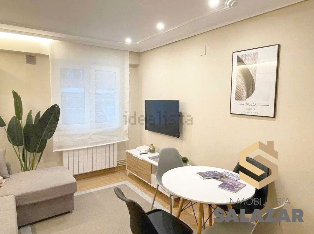 Bedroom of Flat to rent in Bilbao   with Heating