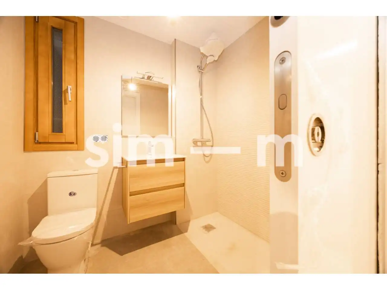 Baño de Piso en venta en Vic con Aire acondicionado, Calefacción y Balcón