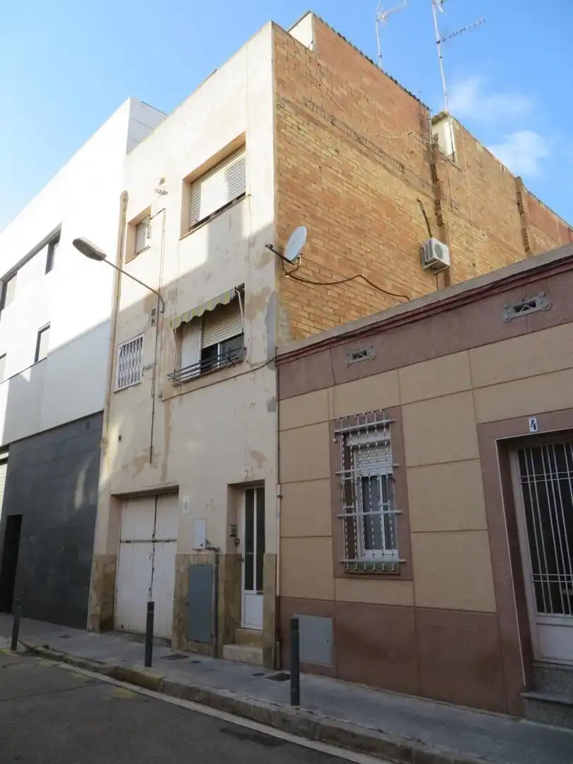 Exterior view of Houses for sale in Viladecans