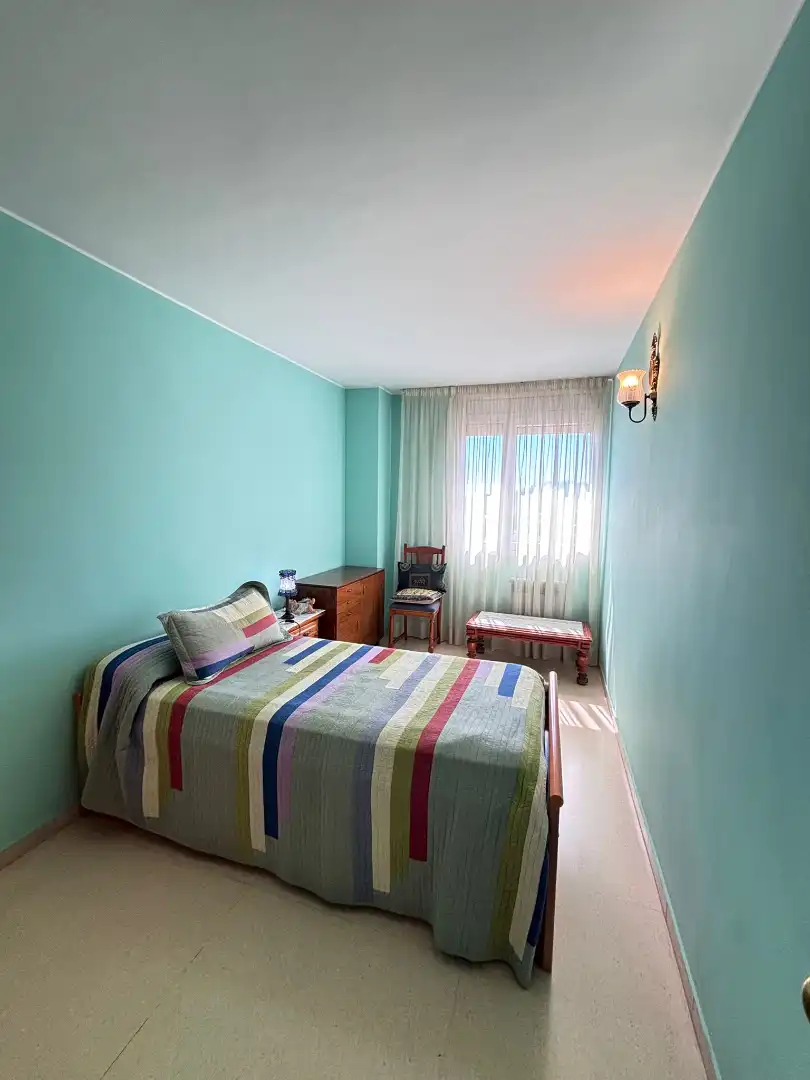 Habitación de Ático en venta en Terrassa con Calefacción, Terraza y Trastero