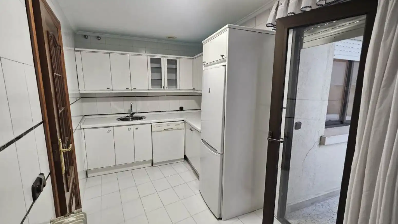 Kitchen of Flat for rent in Salamanca  with Heating, Parquet flooring and Terrace