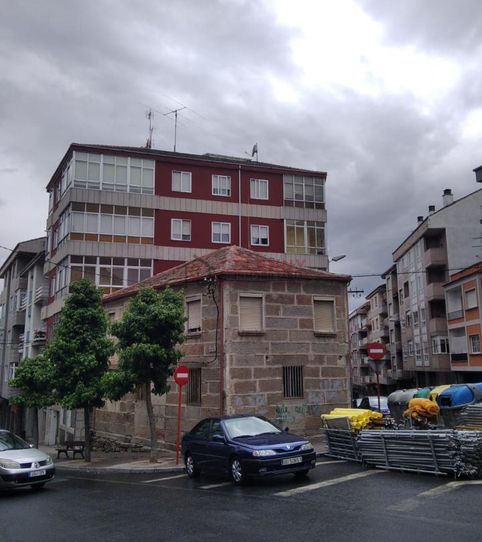 Foto 2 de Edificio en venta en Ventiun, Ourense Capital