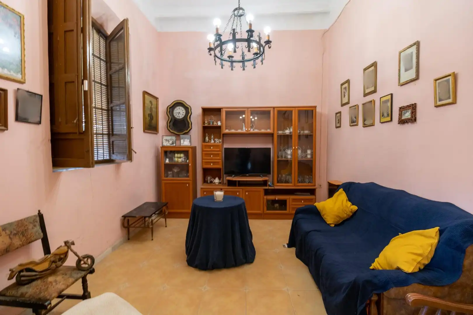 Sala d'estar de Finca rústica en venda en Benahadux amb Aire condicionat, Jardí privat i Terrassa