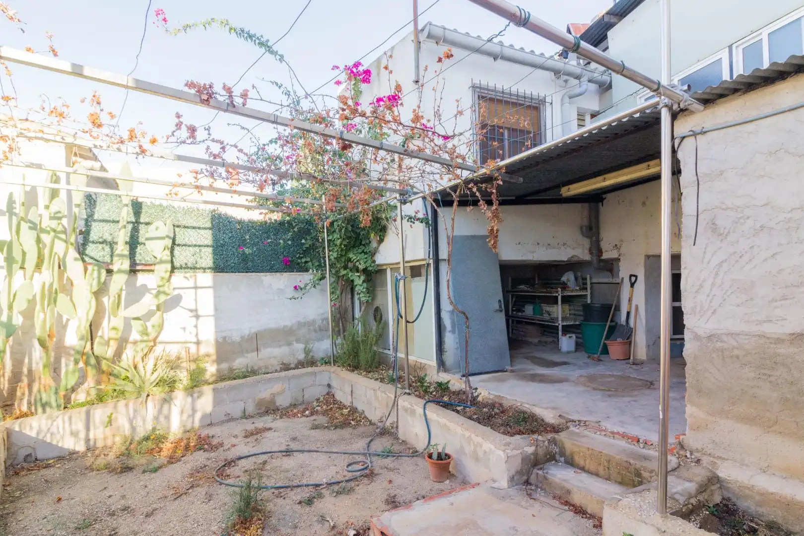 Garden of Houses for sale in Redován