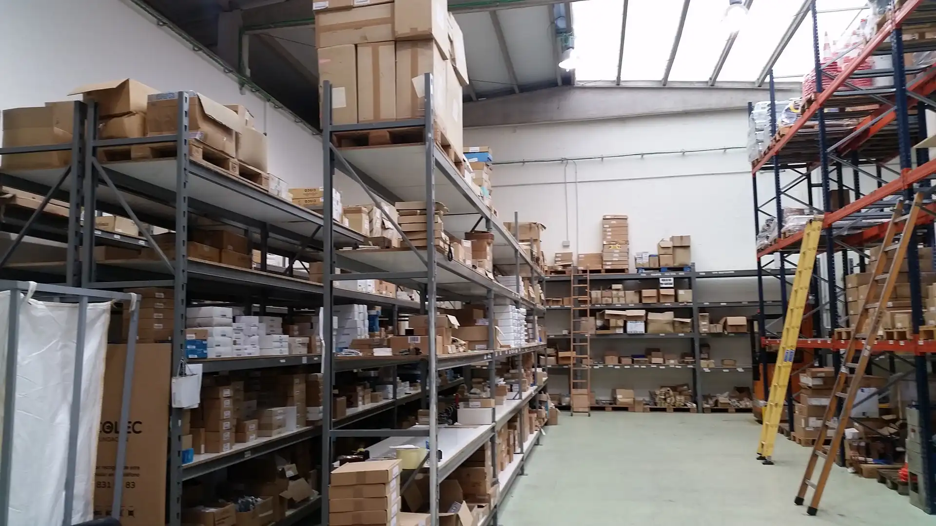 Nau industrial en venda en Santiago de Compostela 