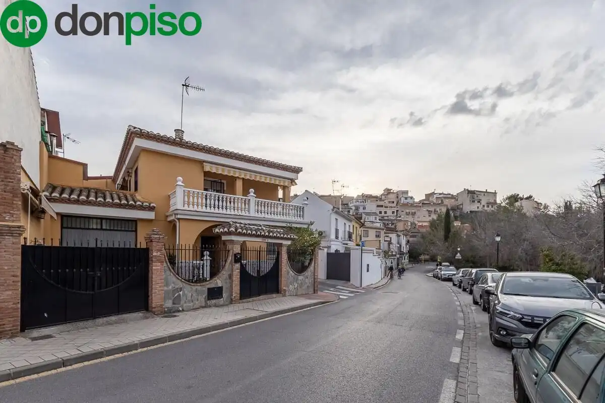 Exterior view of Houses for sale in Granada  with Air Conditioner, Heating and Terrace