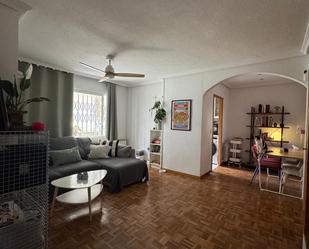 Living room of Flat for sale in  Madrid Capital  with Heating, Parquet flooring and Terrace