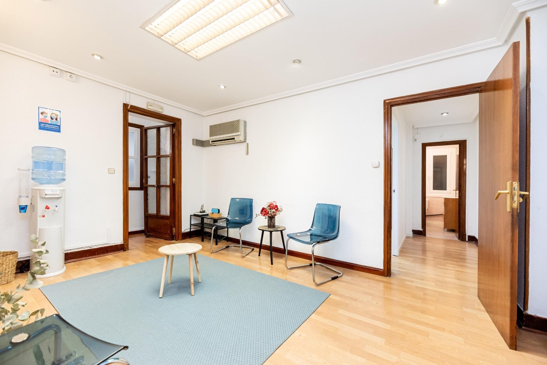 Büro miete in  Madrid Capital mit Klimaanlage und Heizung