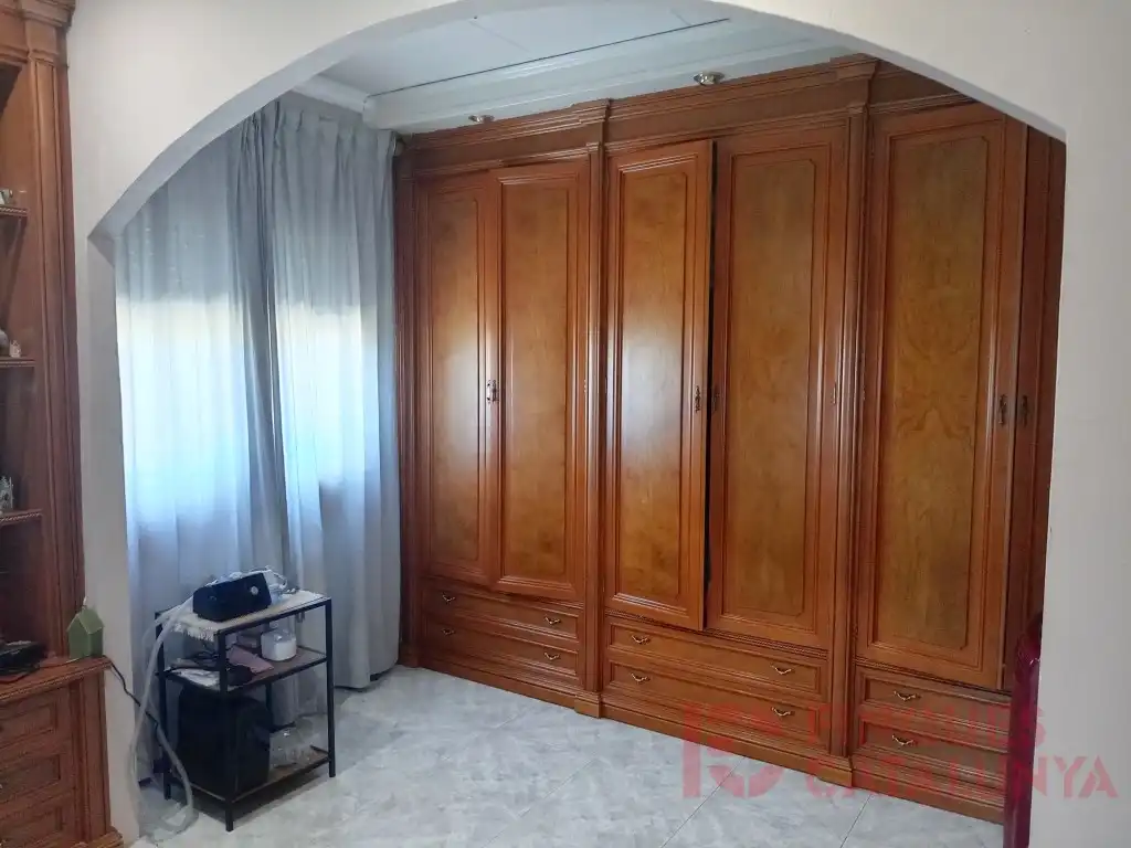 Dormitori de Casa o xalet en venda en Vilobí d'Onyar