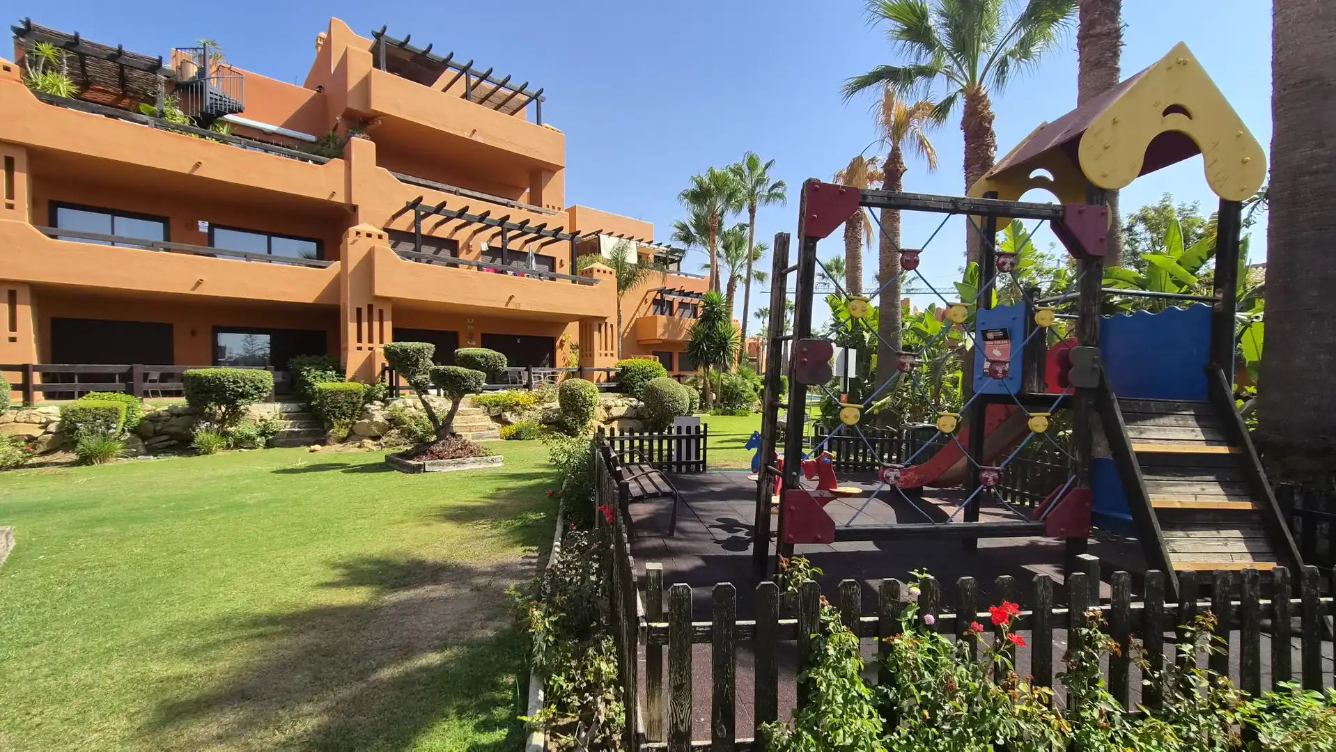 Garden of Apartments for sale in Estepona  with Air Conditioner, Terrace and Storage room