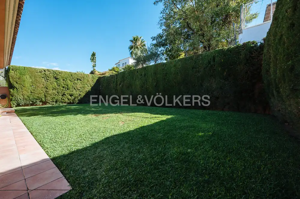 Jardín de Casa o chalet en venta en Bormujos con Aire acondicionado, Calefacción y Jardín privado